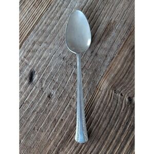 Rogers International Deluxe Silverplate  Gracious 8.5" Soup Spoon